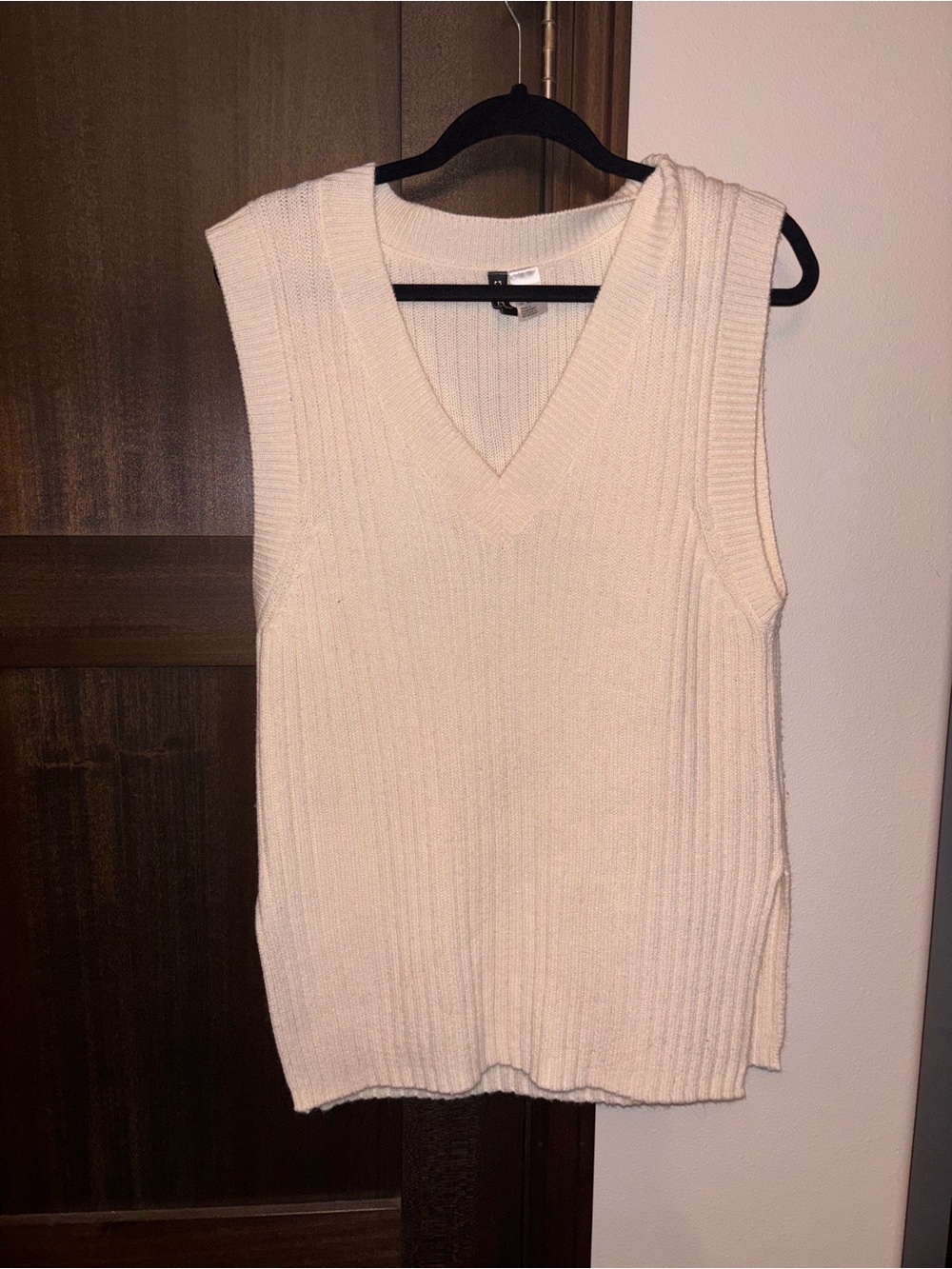 H&M Cream Ribbed V-Neck Sweater Tank
